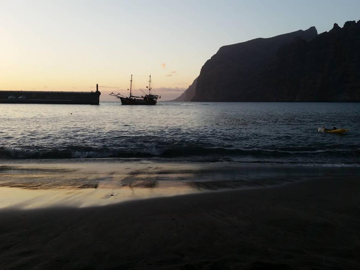 אקנטילדו דה לוס גיגנטס Acantilados De Los Gigantes, Islas Canarias, Espana מראה חיצוני תמונה